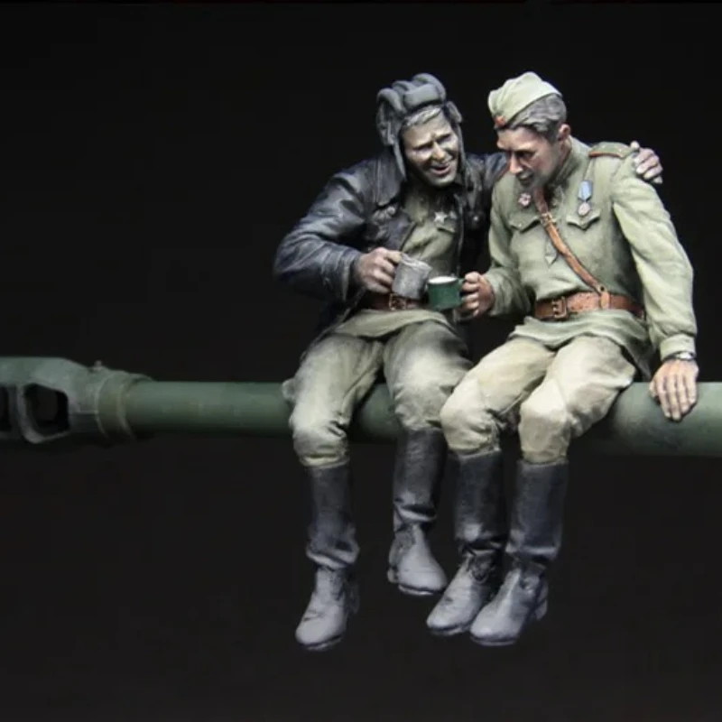 

1/35 Scale Resin Figures Assembly Model Kits Red Army Tankers At Rest, 1943-45 Unassembled and Unpainted Hobby Miniatures
