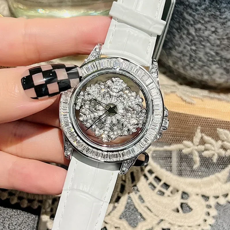 Snowflake Women Watch Fashion New Hollow Through Rotating Water Diamond Luxury Women Quartz Wristwatches Exquisite Girl Clock