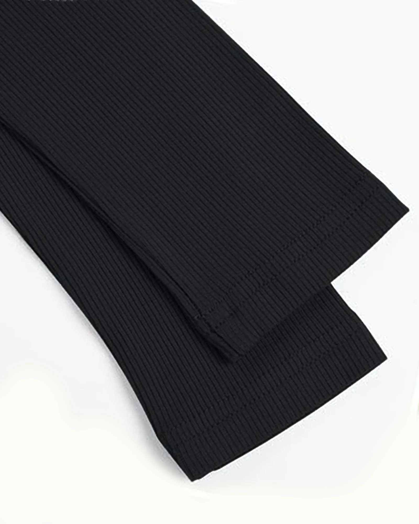 

Модная, удобная и повседневная футболка с длинными рукавами, комплект из трех предметов: топ с V-образным вырезом с резьбой.