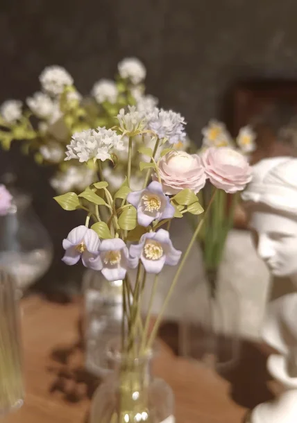1/12 Mini ดอกไม้ช่อดอกไม้ Handmade ดอกทิวลิป Peonies คาร์เนชั่นตุ๊กตา BJD Tiny ฉากงานแต่งงานช่อดอกไม้ตุ๊กตาที่สมจริง Decor