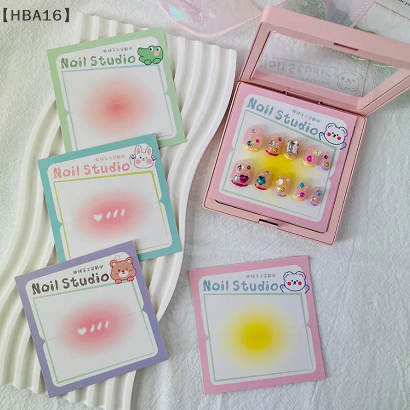 การ์ดกระดาษแข็งสำหรับติดเล็บปลอม 50 ชิ้น ขนาด 6.5x6.5 ซม. และ 8x8 ซม. ลายสำหรับตกแต่งเล็บ ใช้เป็นอุปกรณ์ถ่ายภาพ  สำหรับโชว์เล็บปลอม  ทำเล็บ