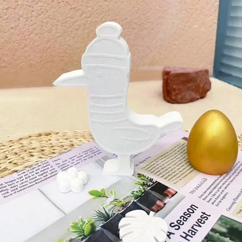 1 Pcs 3D Bird Diffuser Gypsum Car Decoration Candle Resin Mold Cute Seagull Wearing Hat Aromatherapy Candle Silicone Mold