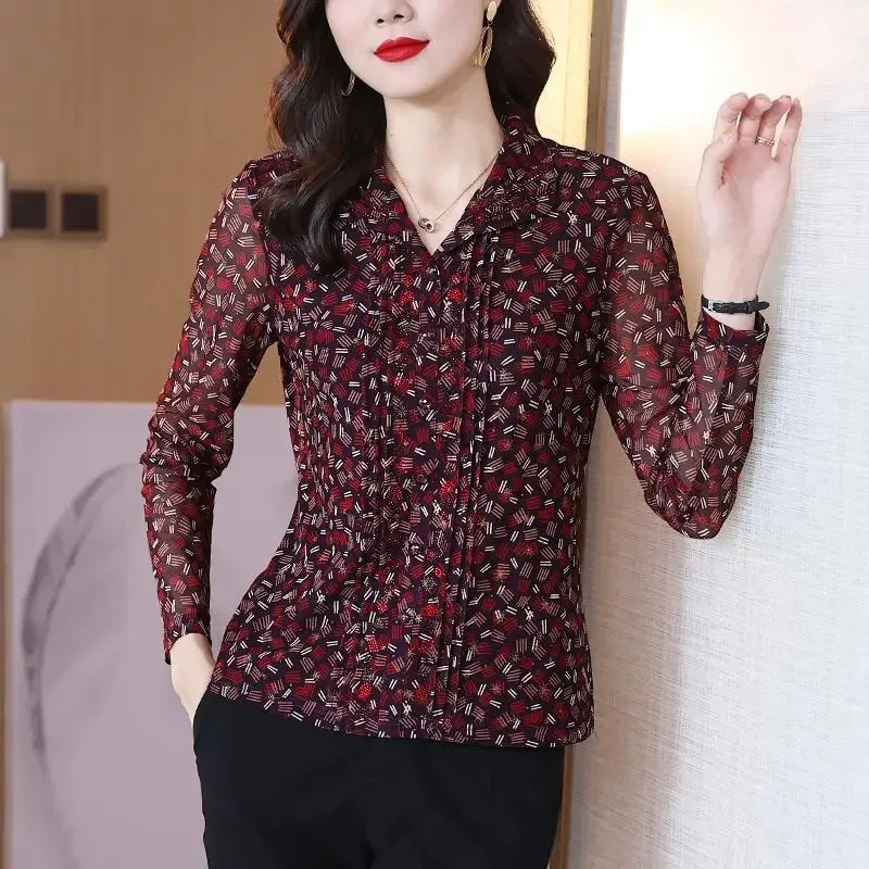 Spring and Autumn Women\'s Pullover V-neck Button Print Loose Fit Long Sleeve Bottom Shirt Fashion Elegant Casual Commuter Tops