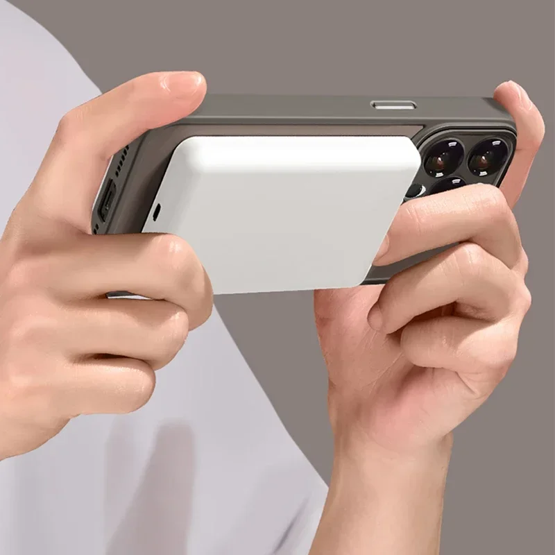 Funda blindada magnética de lujo translúcida mate para iPhone 16 15 14 13 12 17 Pro Max compatible con Magsafe 5