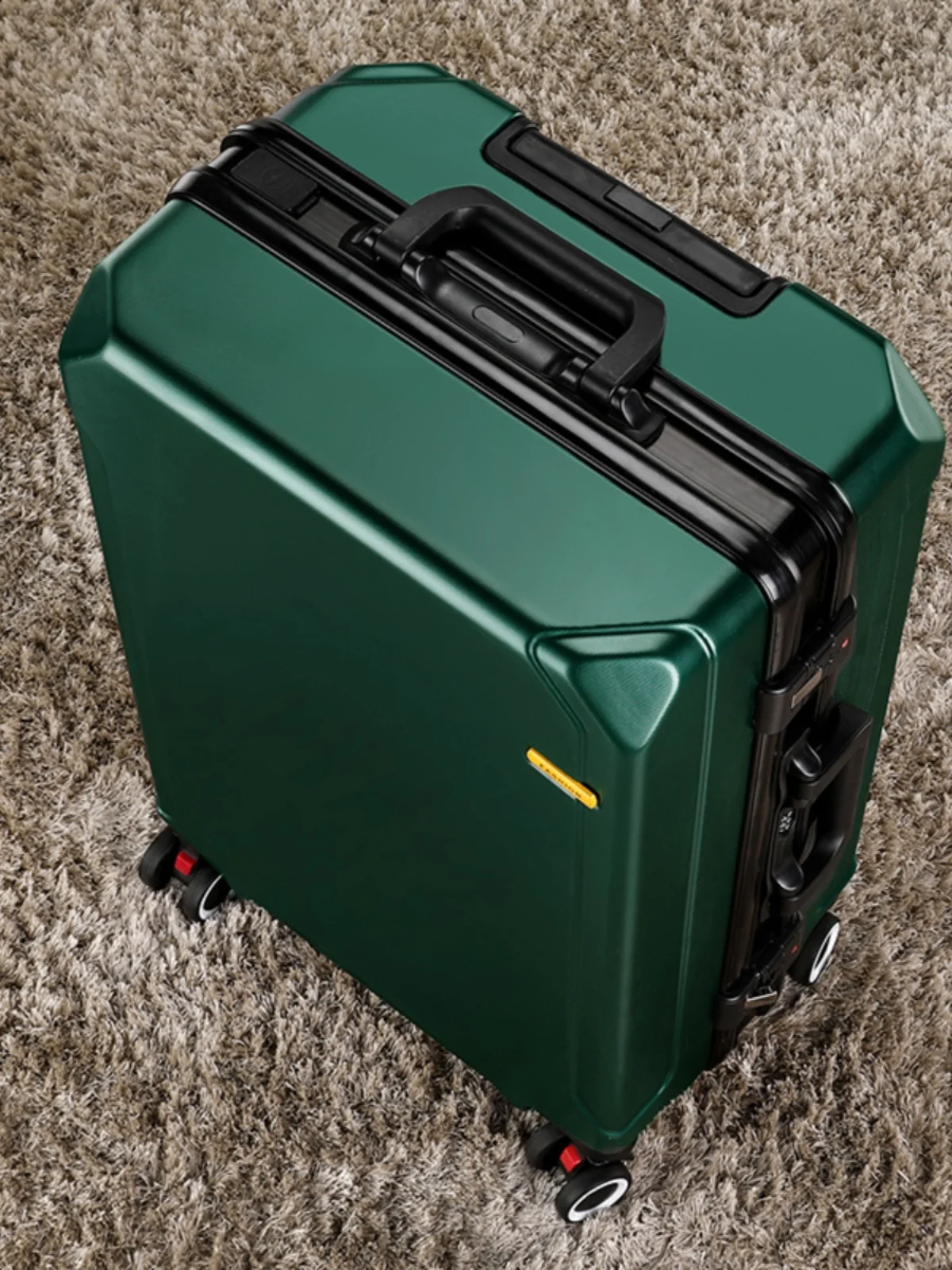 حقيبة سفر شعبية بإطار ألومنيوم مع قفل تشفير، حقيبة يد 20 بوصة للأعمال بطراز OL وبطانة من البوليستر