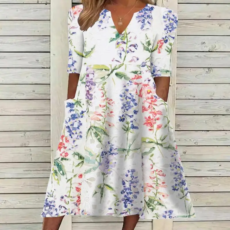 Plus Size Women's Short Sleeve V-neck Floral Printed Midi Dress