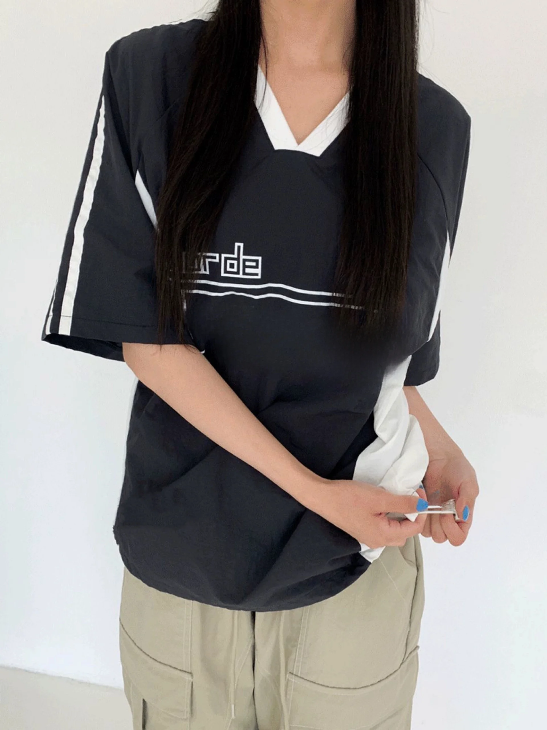 

Summer 2026 Casual Sporty Retro American Football Jersey Nylon V-Neck Short Sleeve Workwear Top Color Block Design Loose Fit