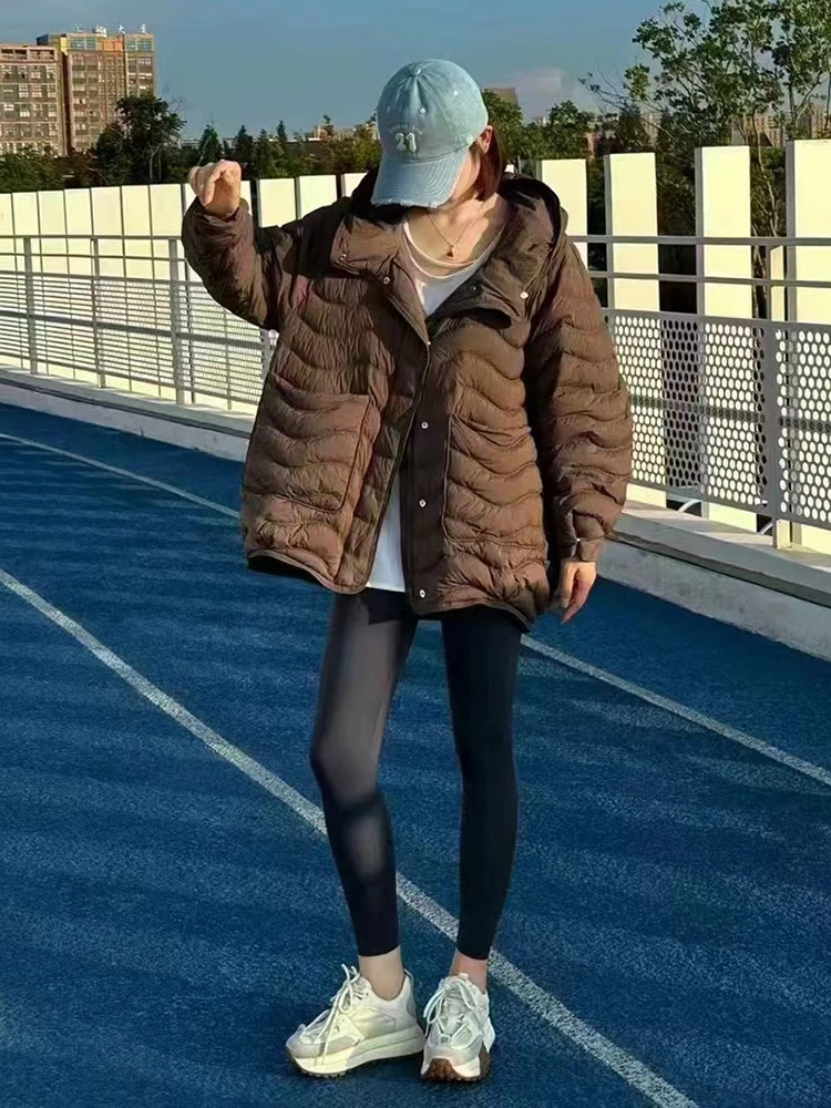 Piumino invernale leggero e ampio con cappuccio da donna Piumino d'anatra bianco soprabito Parka caldo monopetto femminile