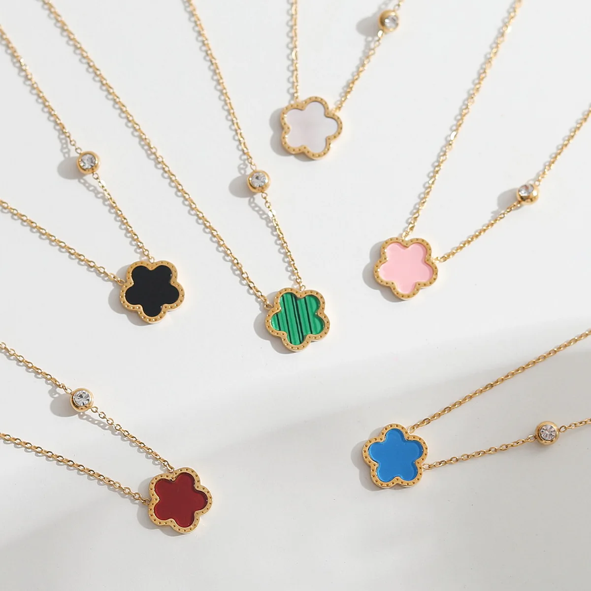 GD Fashion Style Gold Plated Flower Necklace Jewelry Pearl Shell Flower Pendant Stainless Steel Necklace For Women Girl Gift