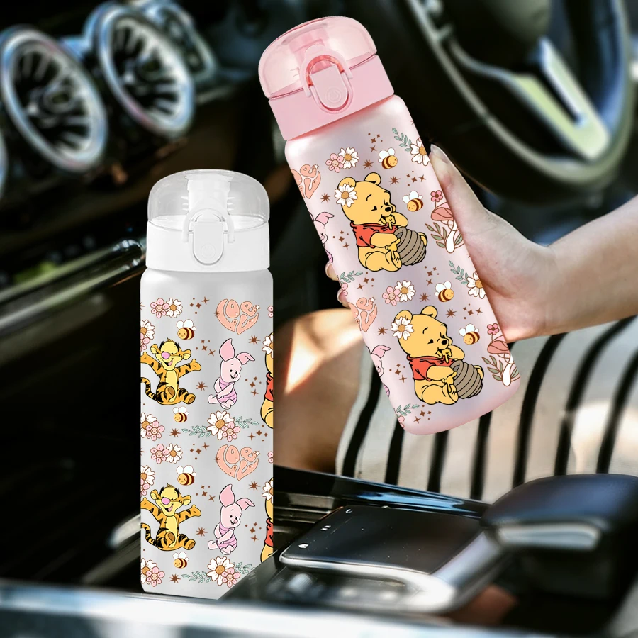 1 個ディズニーくまのプーさん蜂柄 26 オンスプラスチックウォーターボトルアウトドアスポーツウォーターカップ誕生日/ホームカミングギフト