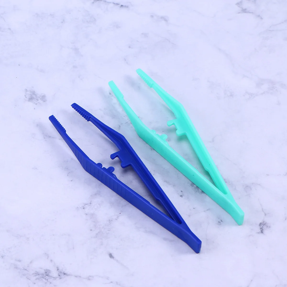 Pinzette per perline Piccoli strumenti usa e getta in plastica per la lavorazione delle ciglia Uso medico Colore casuale
