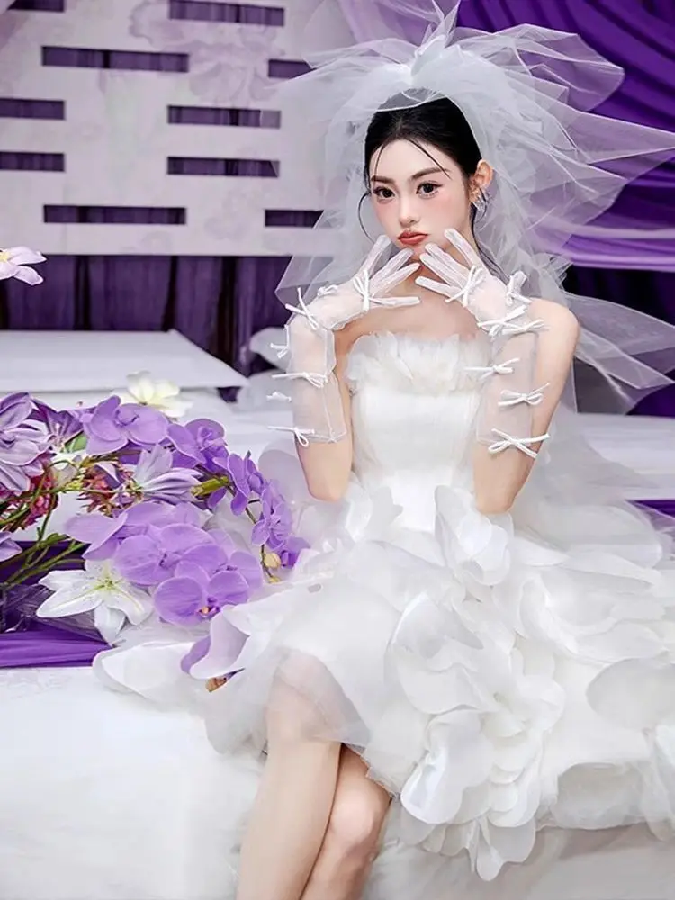 Белые короткие легкие свадебные платья Бальное платье невесты Утренний халат Открытый свадебный платье для высокого и банкета для взрослых