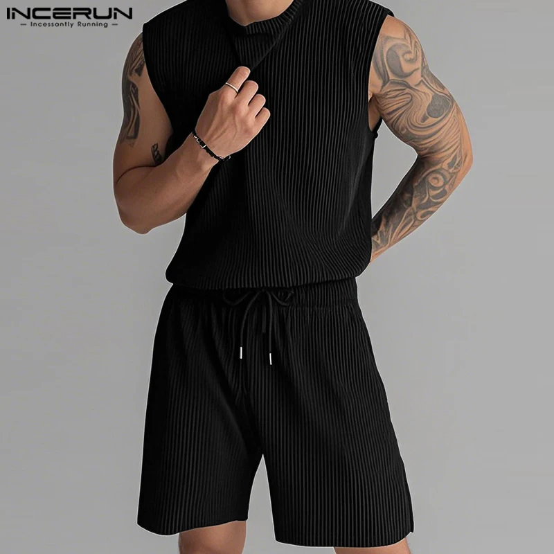 

Men Sets Solid Color Pleated Sleeveless Tank Tops & Shorts Two Pieces Sets Streetwear Summer INCERUN Loose Fashion Men's Suits