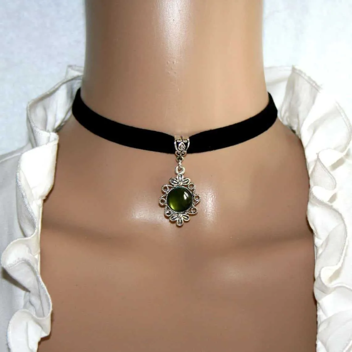 

Green Cameo Engraved Choker,Goth jewelry,witch accessory, Vintage,Pagan,Mystery,Black Velvet,Flower,Victorian,Necklace For Women