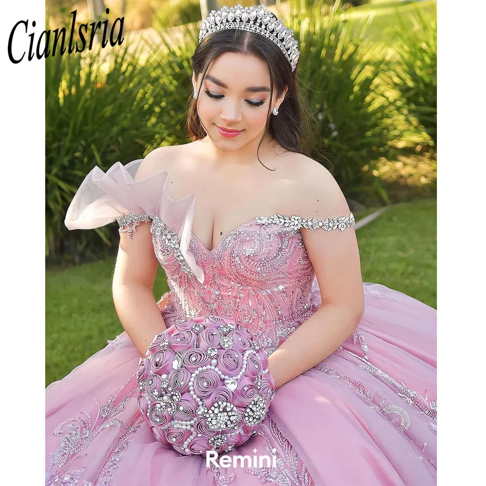 فساتين Quinceanera وردي ثوب حفلة مكشوف الكتفين مزين بالخرز المكسيكي الحلو 16 فساتين 15 Anos