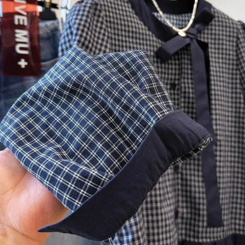 الكورية الرجعية منقوشة القوس ضمادة الجولة الرقبة قميص المرأة 2025 الخريف جديد الكشكشة تصميم كم طويل بلايز الحلو Y2k بلوزة