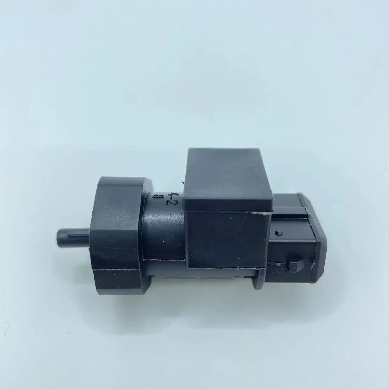 

Подлинный номер. :96420-4A600 Датчик скорости трансмиссии подходит для Hyundai ACCENT ELANTRA ДЛЯ K-ia SOUL SPECTRA 99-14 96420-4A500, 964204 А500