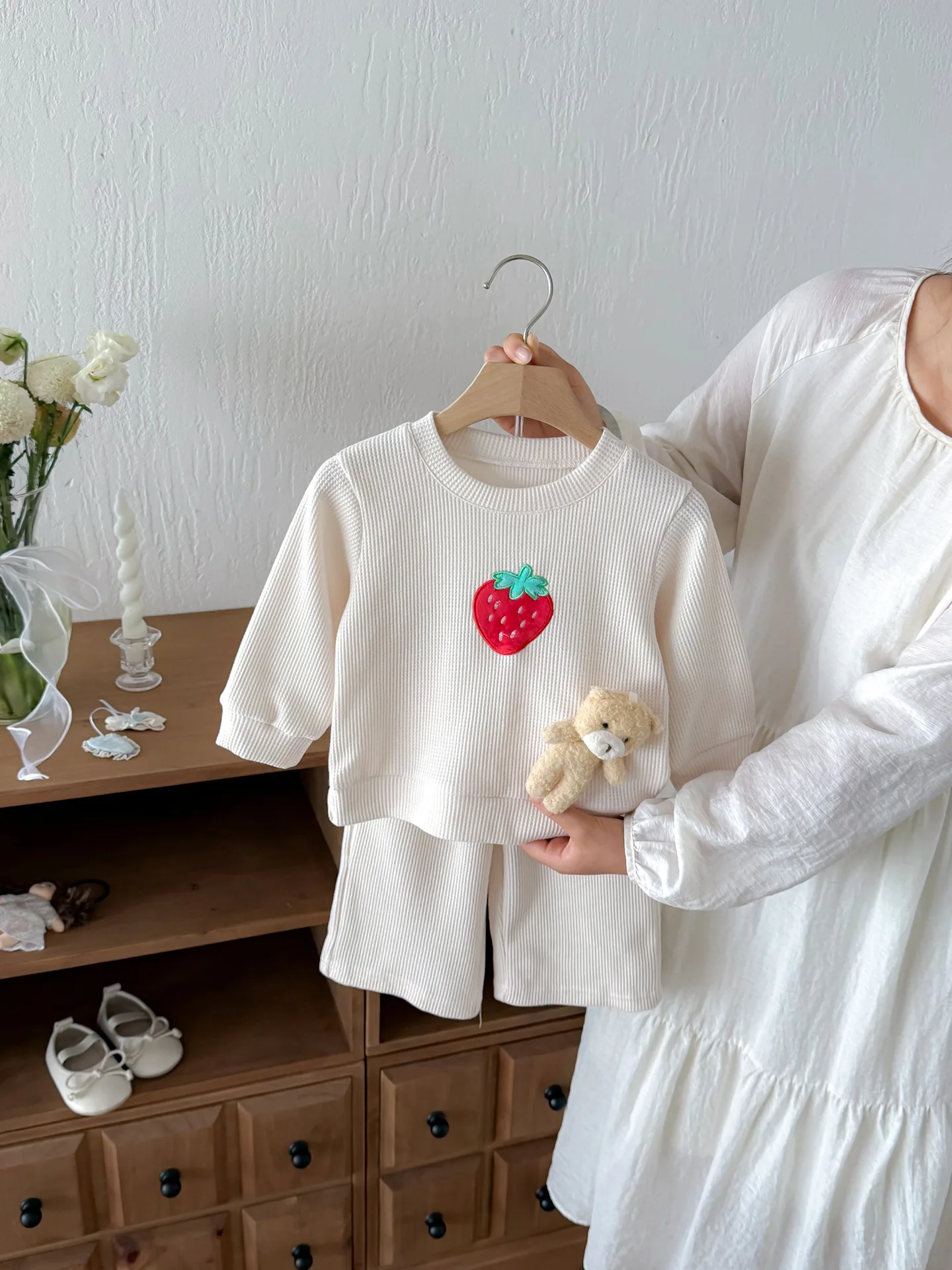 2026 Autumn New Baby Long Sleeve Clothes Set Girls Cute Strawberry Sweatshirt + Casual Pants Waffle 2pcs Suit Toddler Outfits