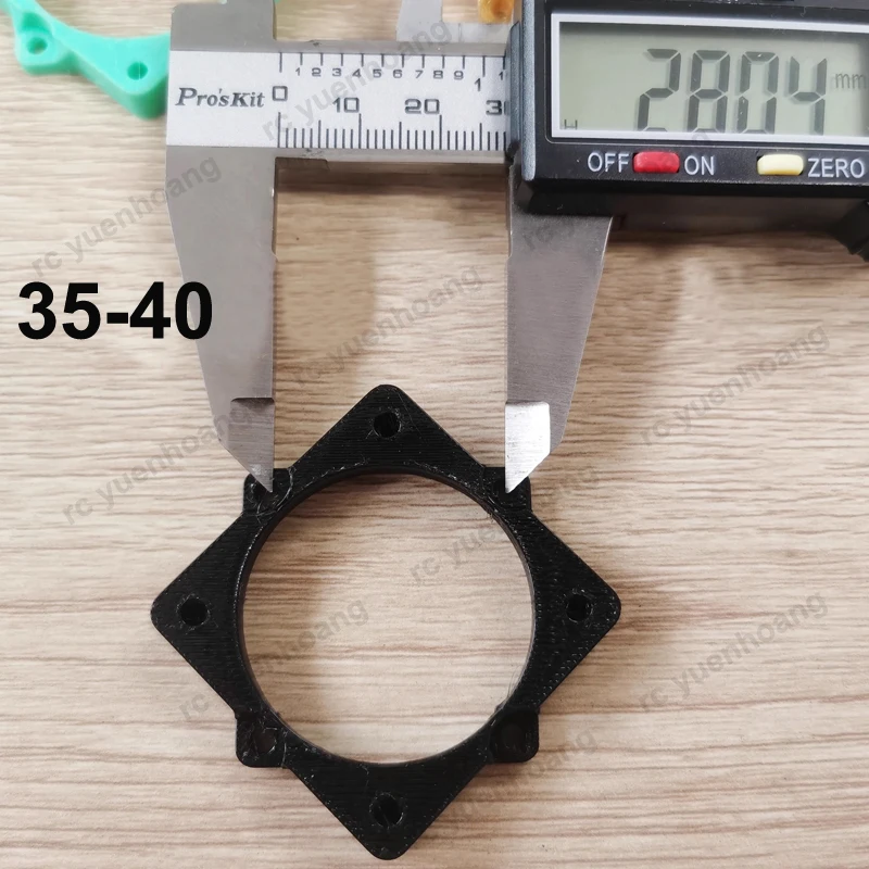 4PCS 3D Stampato 4028 Staffa di montaggio ventola di raffreddamento 35-40mm 30-40mm 25-30mm TPU/ABS Supporto base supporto ventola per RC Drone