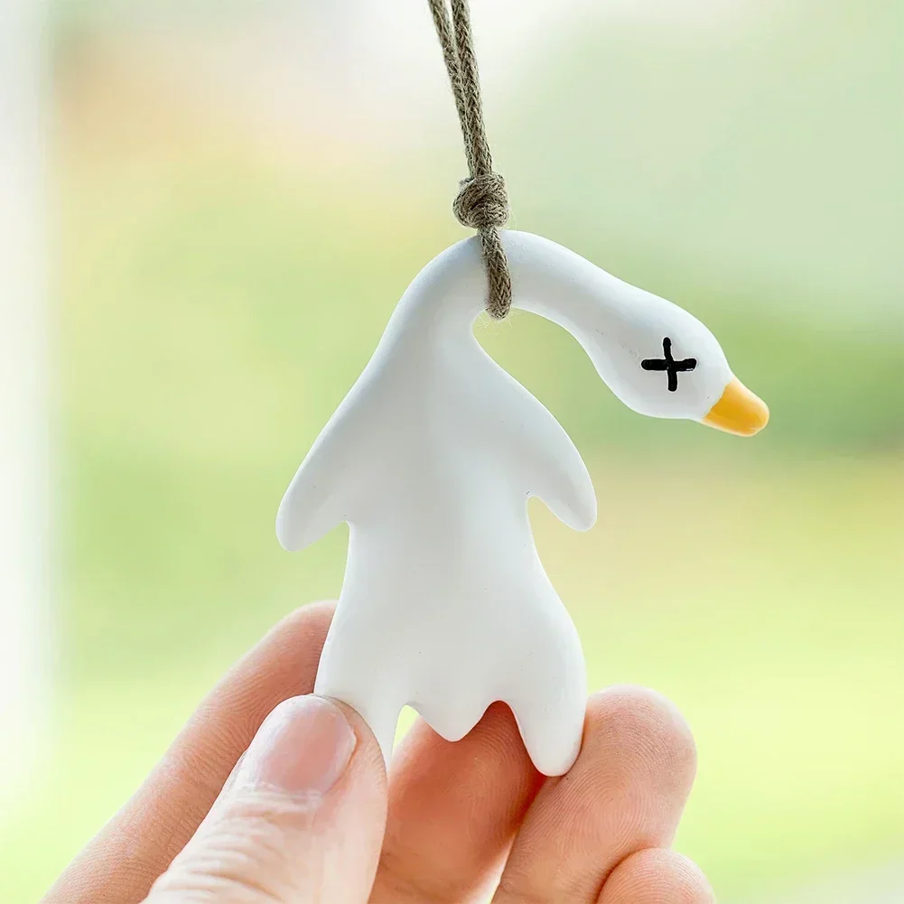 1/2pcs New Color Change Duck Keychain Fashion Funny Goose Pendants for Bag Car Keyrings Cute Cartoon UV Photochromic Key Chains