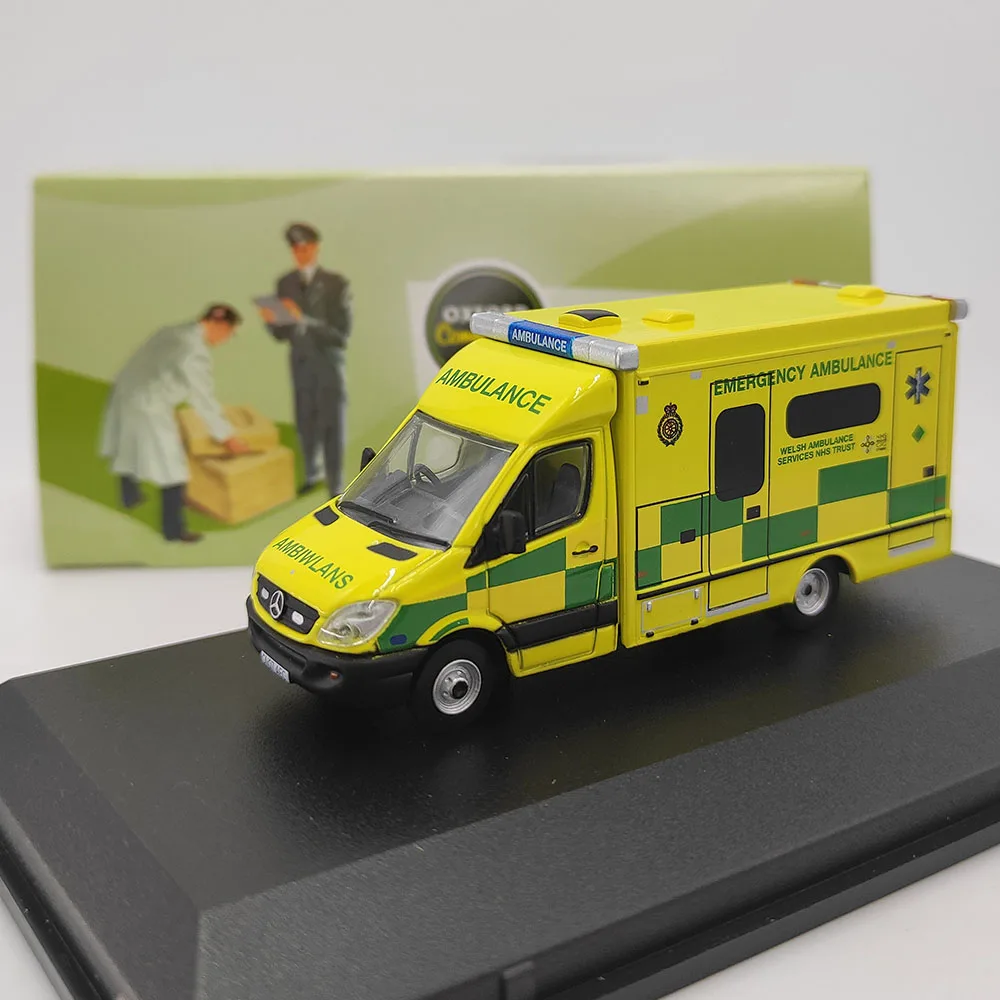 

Diecast OXFORD 1/76 Scale BENZ Ambulance Alloy Car Model Collectible Toy Gift Souvenir Display Ornament