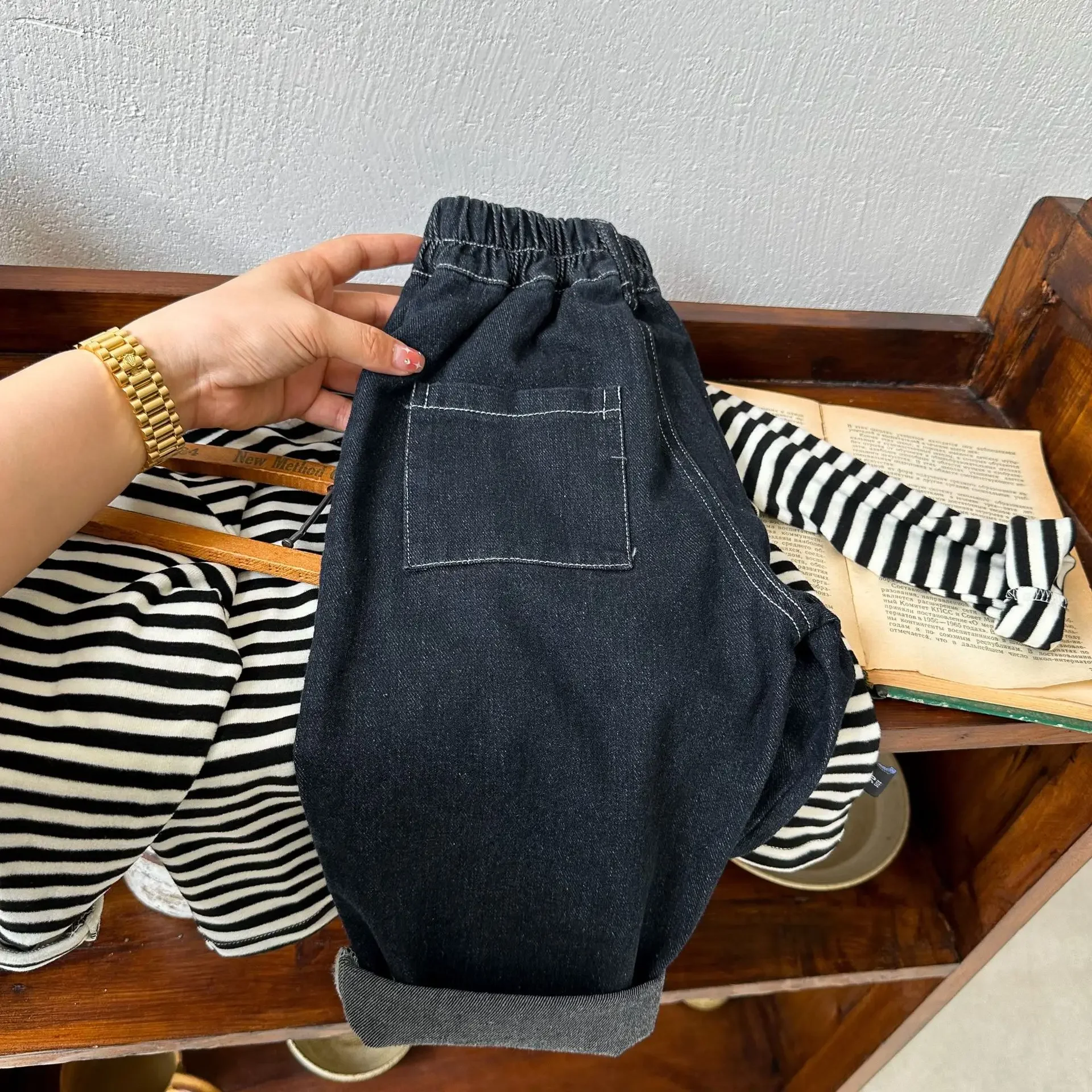 Kinder hose 2023 Herbst neue Jungen und Mädchen Persönlichkeit einfarbige Jeans Baby All-Match Freizeit hose