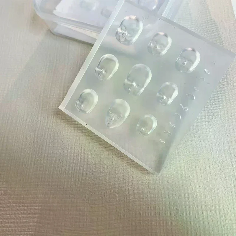 Moule de gravure à la main dessin animé visage humain poupée 3D Silicone moule à ongles décorations d'art d'ongle Silicone mode manucure moule accessoire