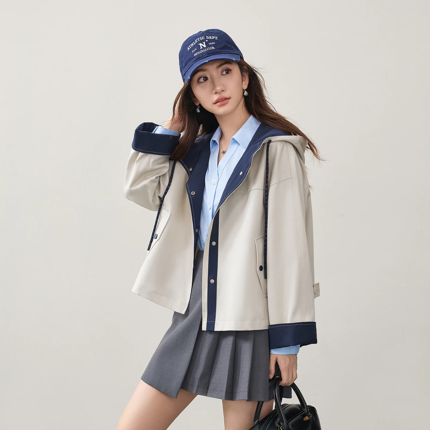 SENTUBILA Women 2026 Autumn Jackets Barn Style Color-Block Drawstring Hooded Drop Shoulder Long Sleeve Trench Coat 163FA8223