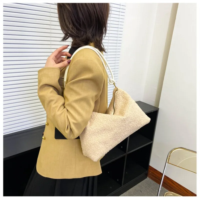 Women's New Teddy Shoulder Bag Lamb Wool Large Capacity Female Shoulder Bag Soft Wool Designer Luxury Brand Shoulder Bag