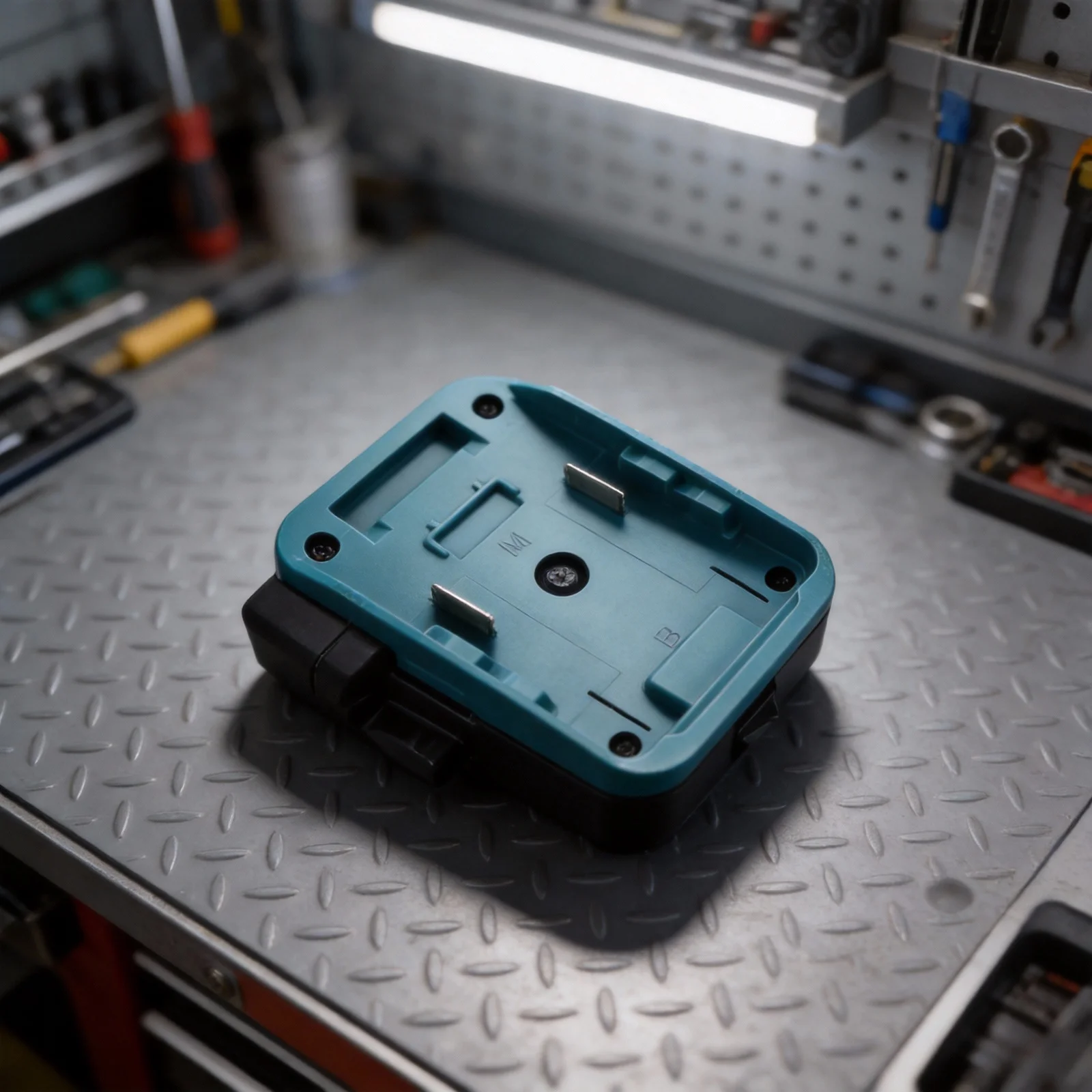 

1500 Lumens 18 LED Work Light Compatible 18V 20V Batteries Plastic Construction 18 LED Chips Smart Safety Features