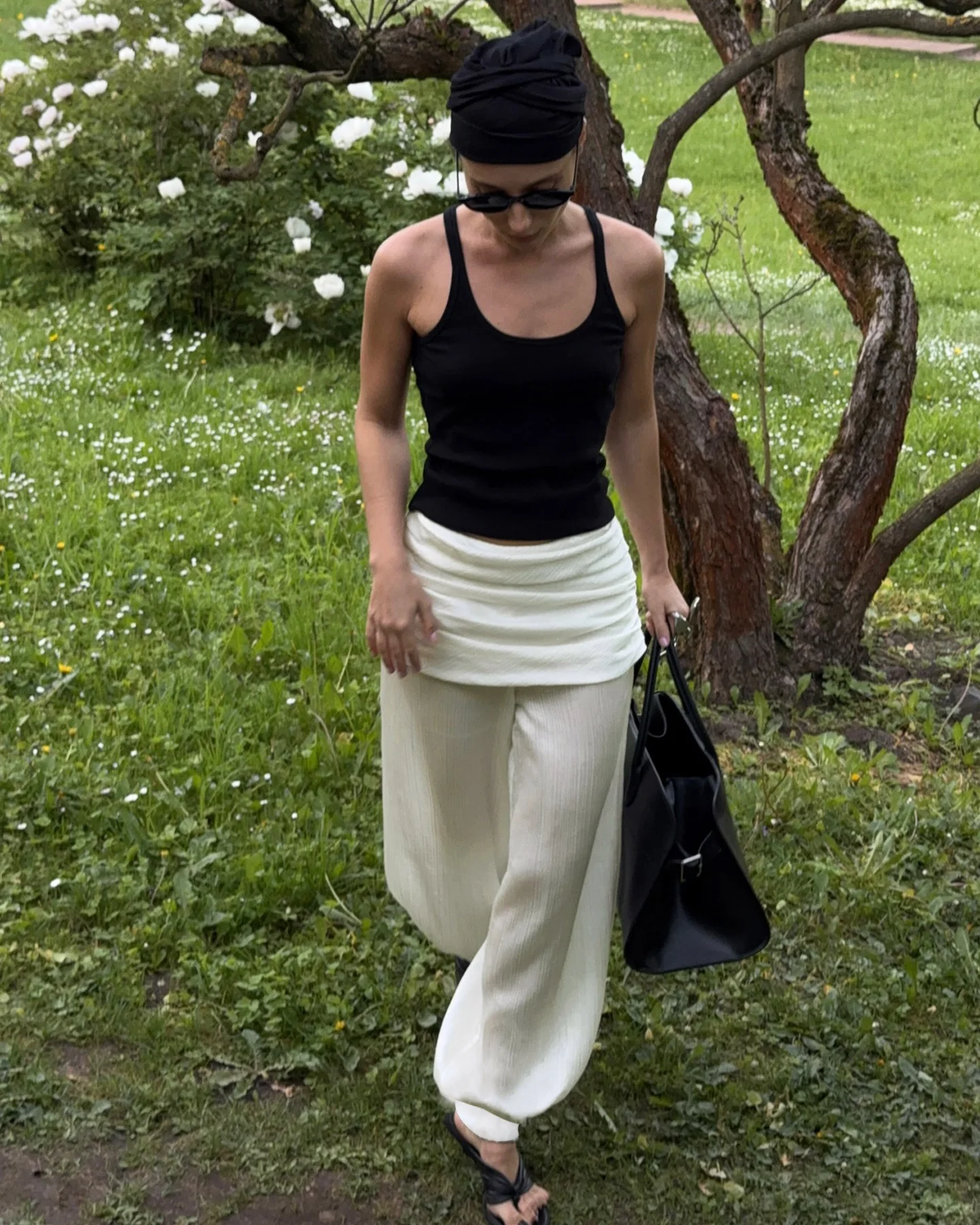 

Повседневные белые плиссированные брюки-блумеры для женщин, летние, сексуальные, прозрачные, в уличном стиле, однотонные, длинные, весна 2026