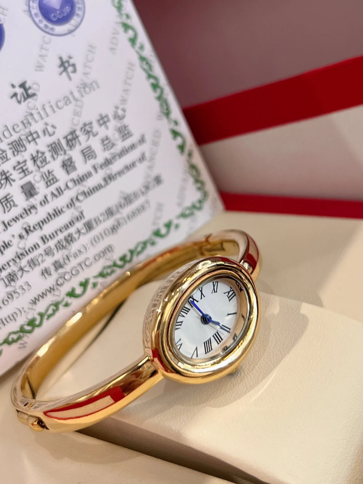 2025 سوار جديد نمط المرأة كوارتز فاخر كرونوغراف ثلاثي اليد