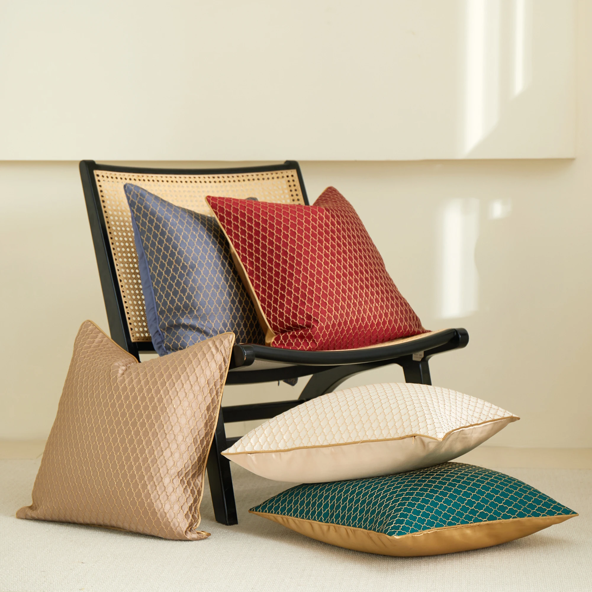 

Наволочки с шампанским и серебряными волнами 20x20 18x18 дюймов