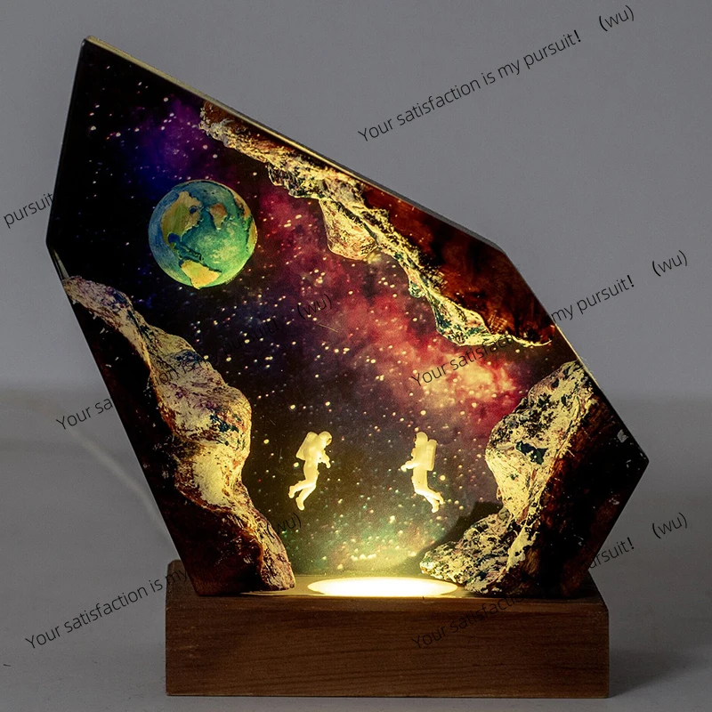 Space Exploration Organism Resin Table Lamp Art Decoration Light Astronaut Earth Theme Night Light USB Charging