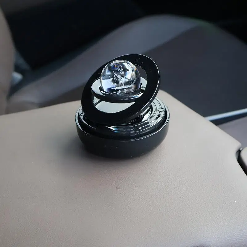 Solarbetriebener Auto-Lufterfrischer mit rotierendem Aromatherapie-Duft und Solar-Ornamenten – Detail 11