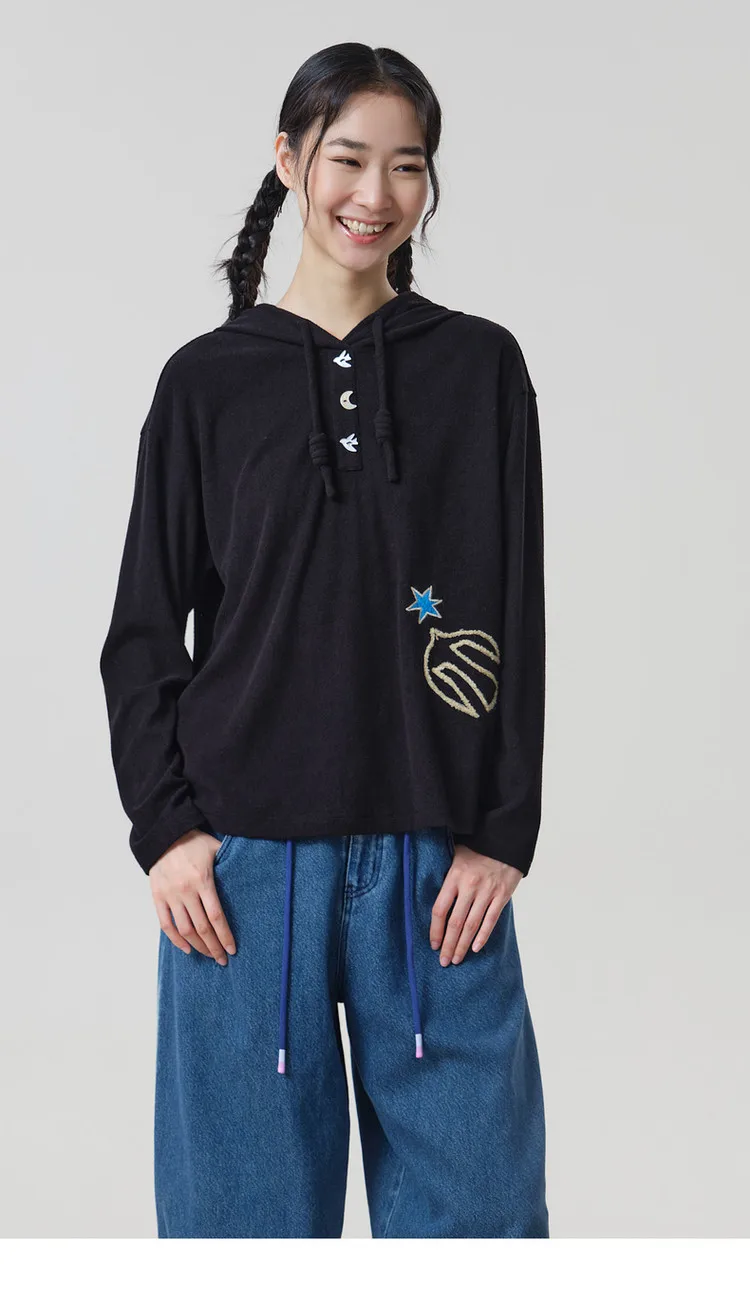 MOVEUP Hooded Drawstring Pullover 2026 Autumn Bird‑Shaped Buttons Embroidery Sweatshirts Loose Long Sleeve Casual Top 3ELQ10567