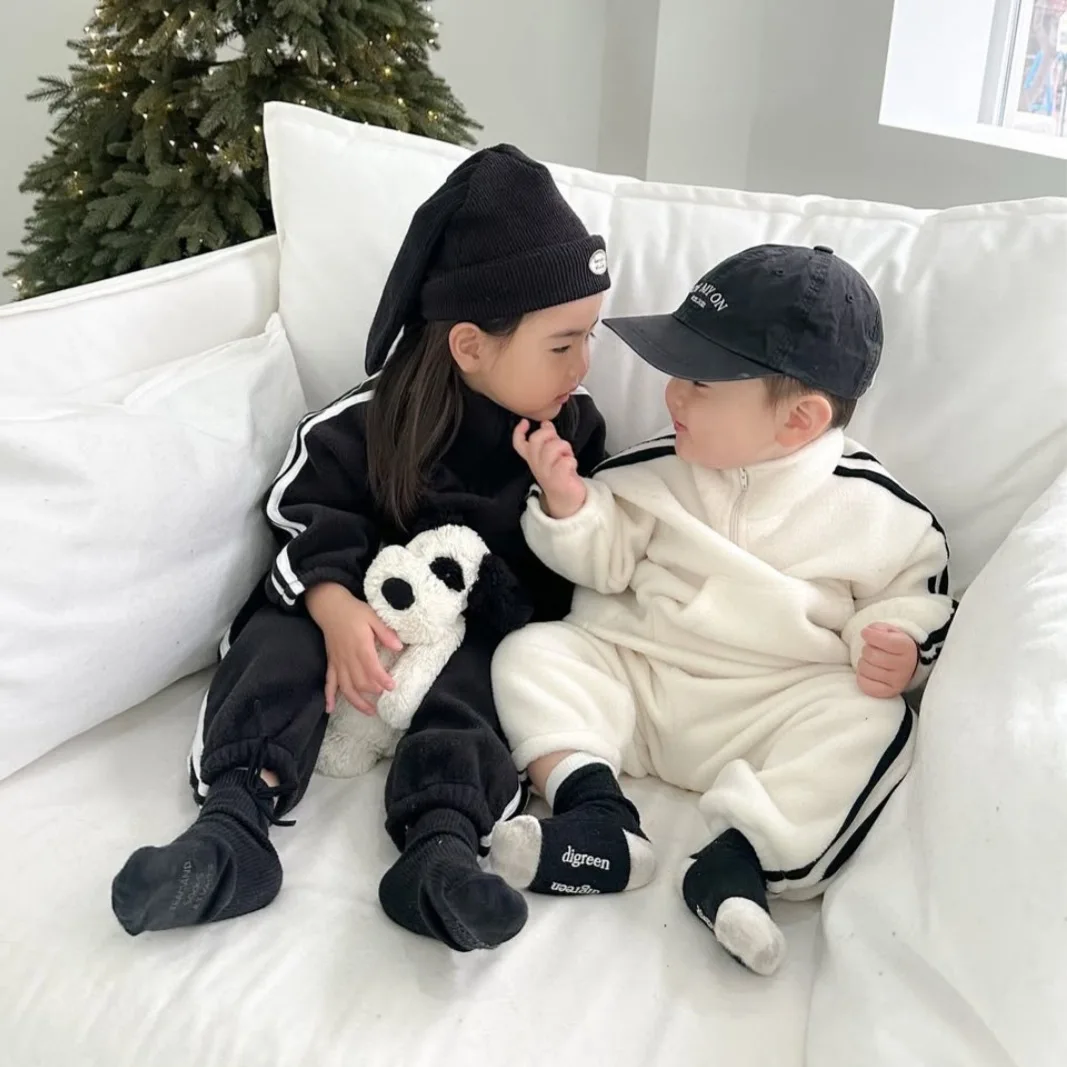 Infant Boy Pocket Sweatshirt + Pants 2pcs Suit Toddler Plus Velvet Warm Set 2025 Autumn New Baby Long Sleeve Fleece Clothes Set