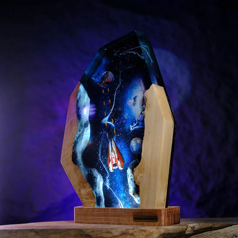 Lampe de Table en résine, organisme de guerre interstellaire, Art créatif, lampe de décoration choquée, thème vaisseau spatial, veilleuse, Charge USB