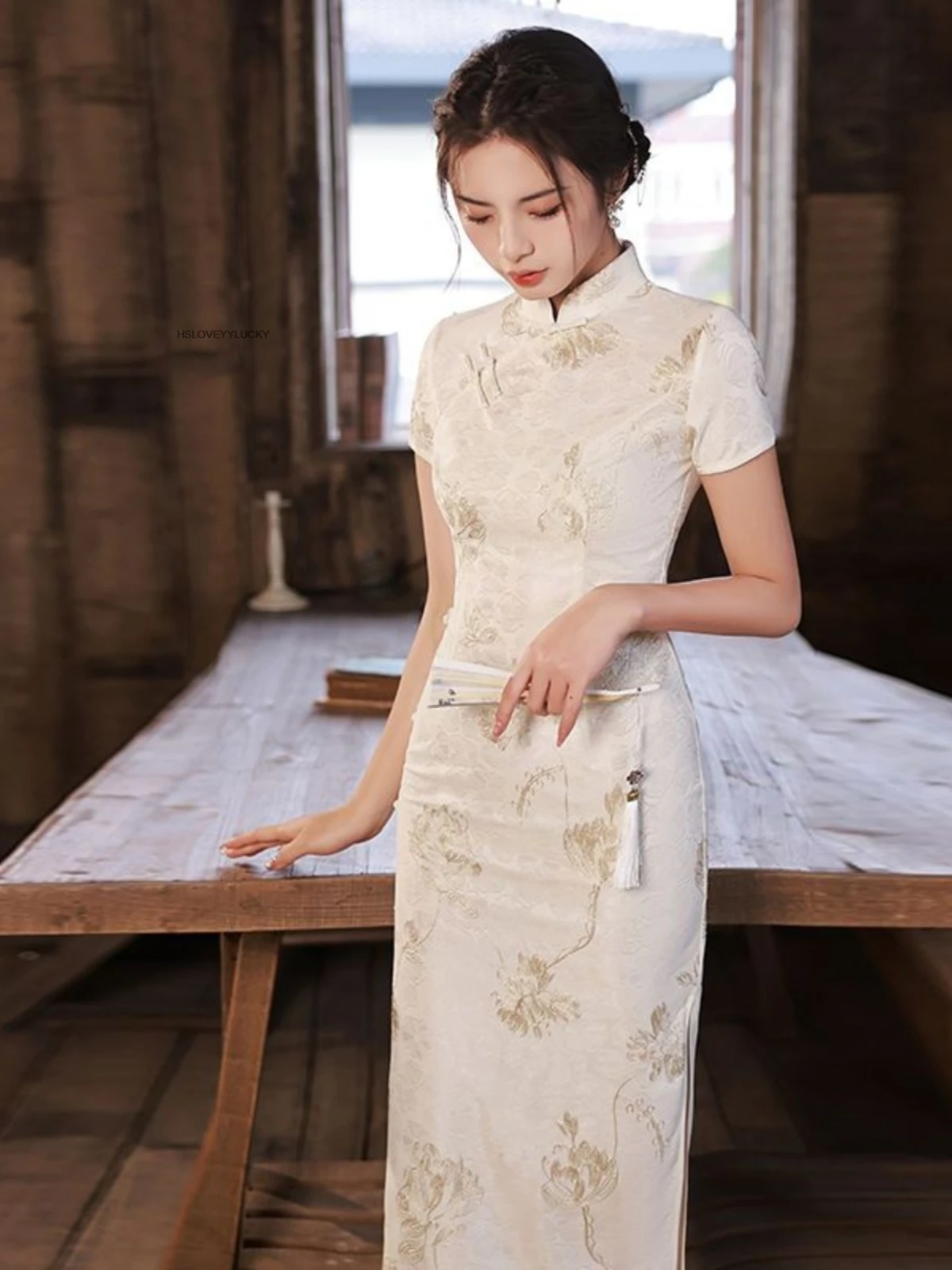 Weiße Spitze Cheongsam Frauen Kurzarm Traditionelles Vintage Kleid Show Kostüme Schlanke Stickerei Qipao Robe Dame Cheongsam Kleid