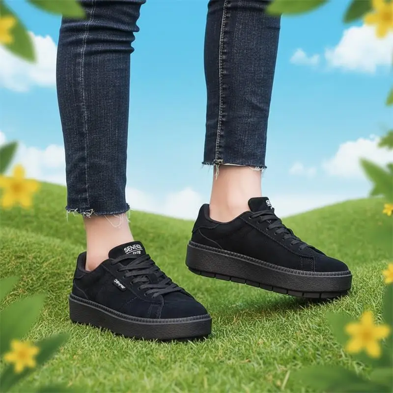 

Кроссовки для бега по пересеченной местности, с шипованной подошвой, устойчивые на сложном рельефе, утепленные.