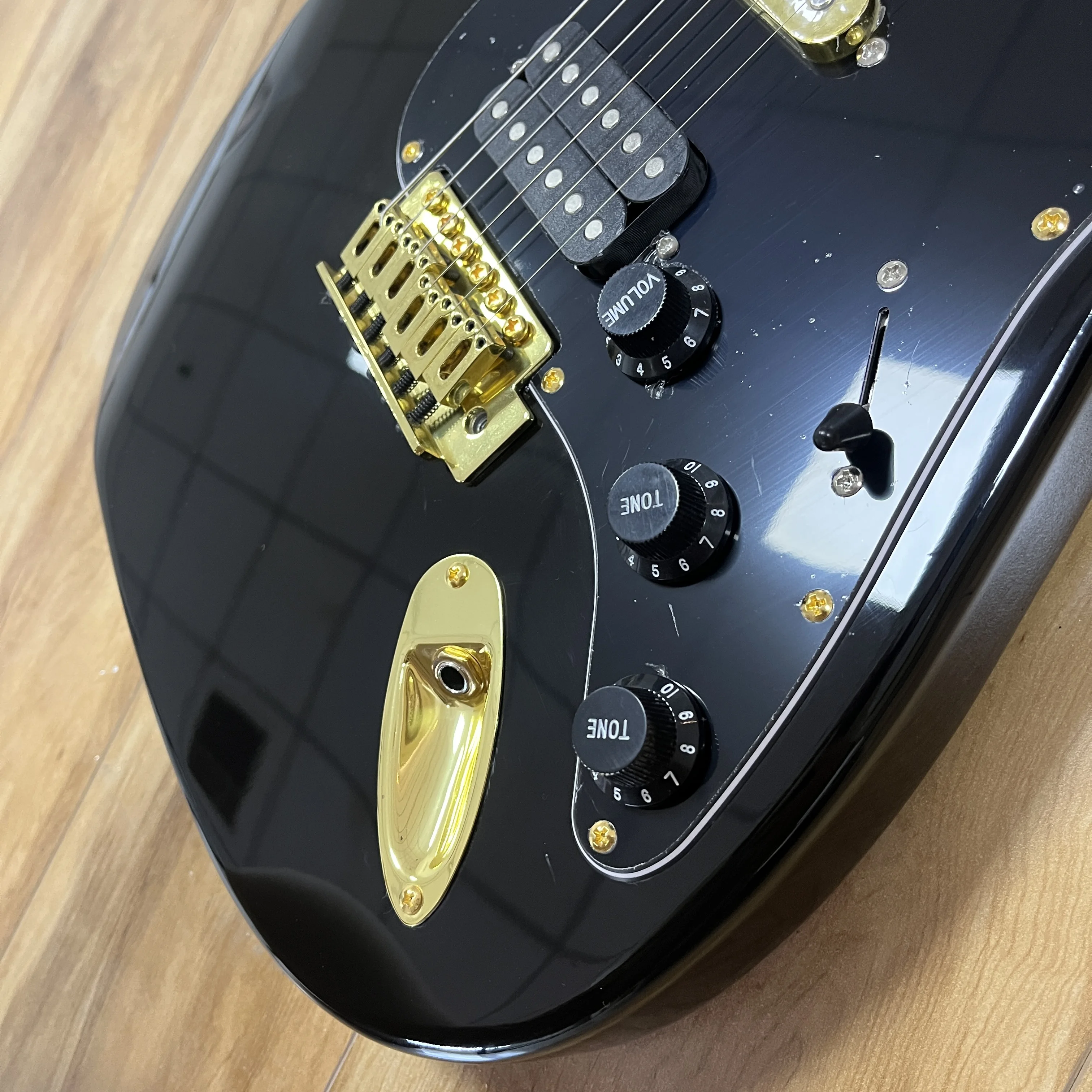 Black Electric Guitar Cherry Wood Body Gold Bridge Accessories  SSH Pickups 22 Frets 6 Strings, Rosewood Fingerboard. Theme Guitar Gift. US Warehouse Stock. Free Shipping. view 6