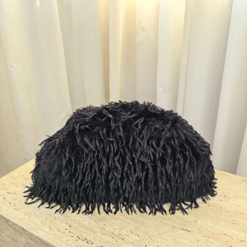 Fluffy Plush Clip Clutch Women Y2k  Faux Fur Clutch Bag Large Capacity Fashion Clip Closure  Evening Party Purse