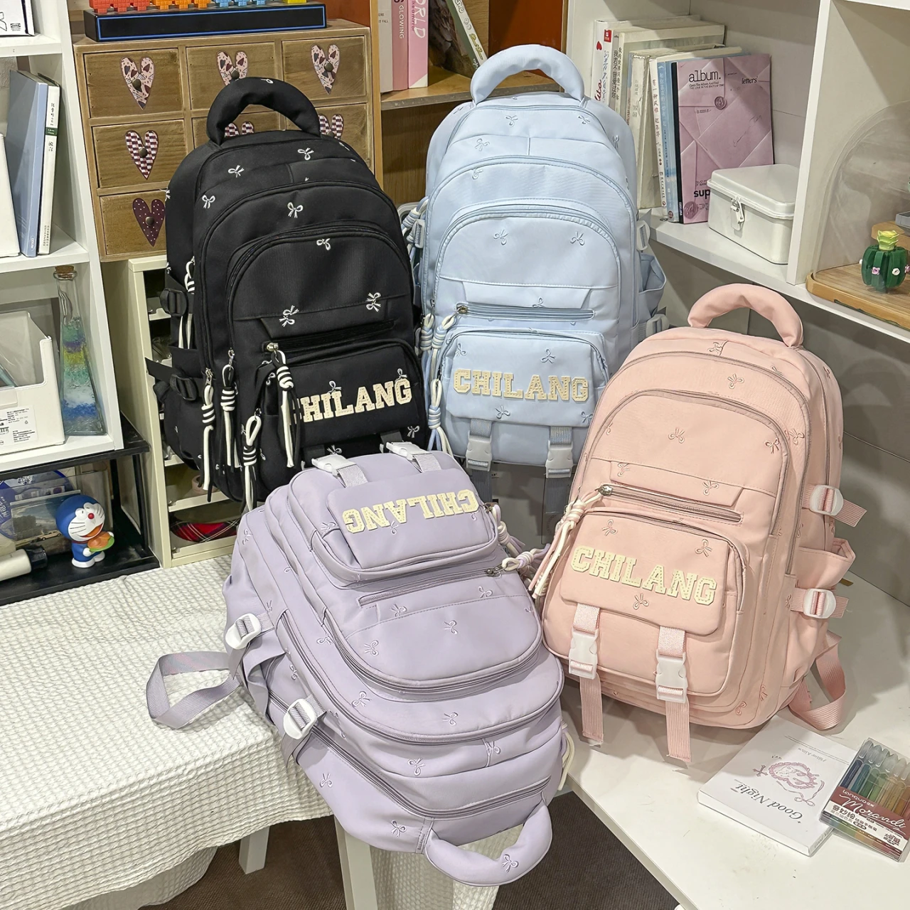 Women’s Oxford Backpack, Cute Floral School Backpack, Large Casual Daypack with Multiple Pockets for Travel, College & Daily Use