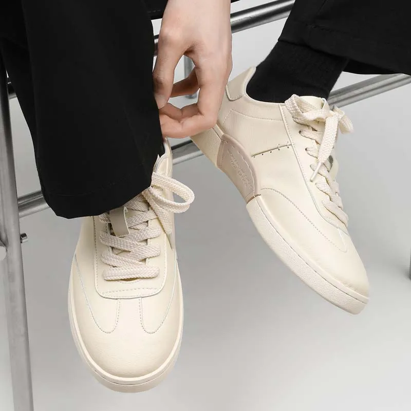 Men's Casual Skate Shoes Lace‑Up Flat Sneakers Retro Lightweight Fashion Daily Walking Outdoor Trainers