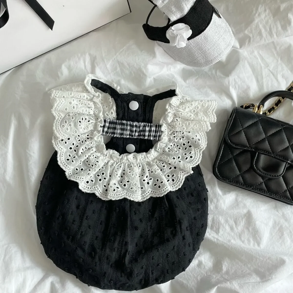 Designer Pet Clothing Dog Cat Backless Skirt Lace Dress Dog Summer Mesh Skirt Cat Two-legged Dress