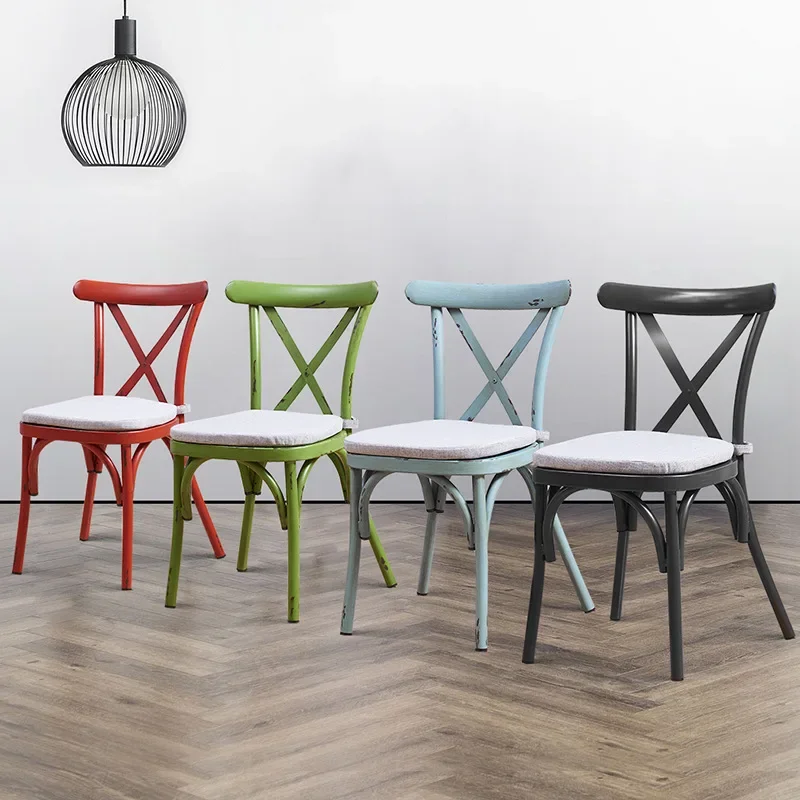 

The product can be customizedAmerican style rural iron cross back chairs, outdoor wedding chairs, hotel banquets, wedding