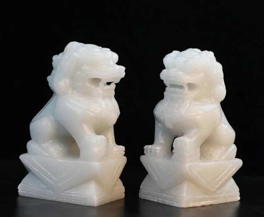 2pcs White Jade Carved Fengshui Foo Fu Dog Door Lion Regius Animal Statue Pair