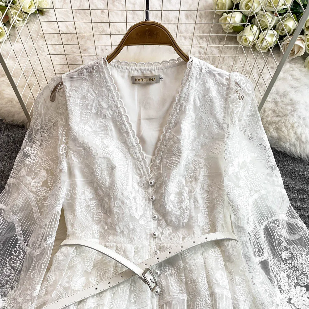 TWOTWINSTYLE Abito in maglia scavata solida di lusso leggero per le donne Scollo a V Manica lunga Ricamo A Line Dress Femminile Nuovo KDR 529841