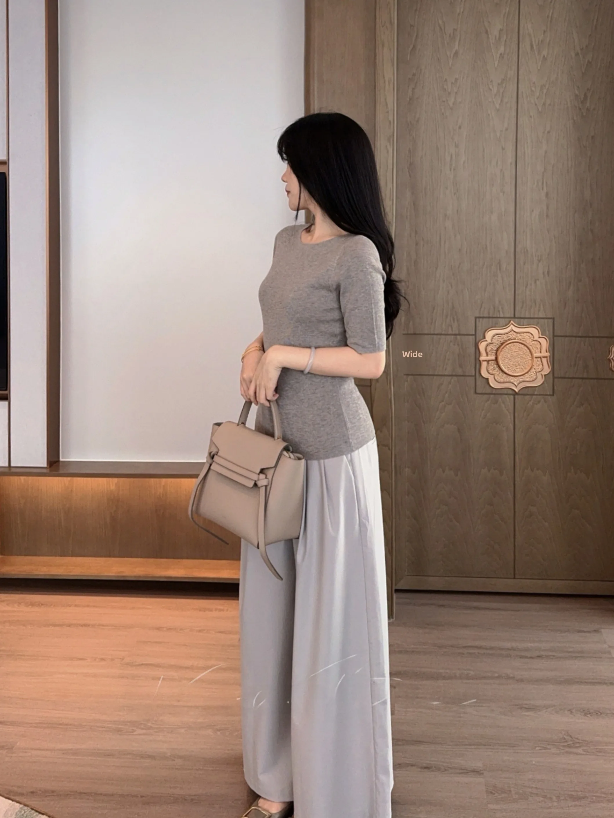 

Soft Comfortable Commute Style Women's Knitted Sweater Sleeveless Slim Fit Five Sleeve round Neck Casual Fashion Top