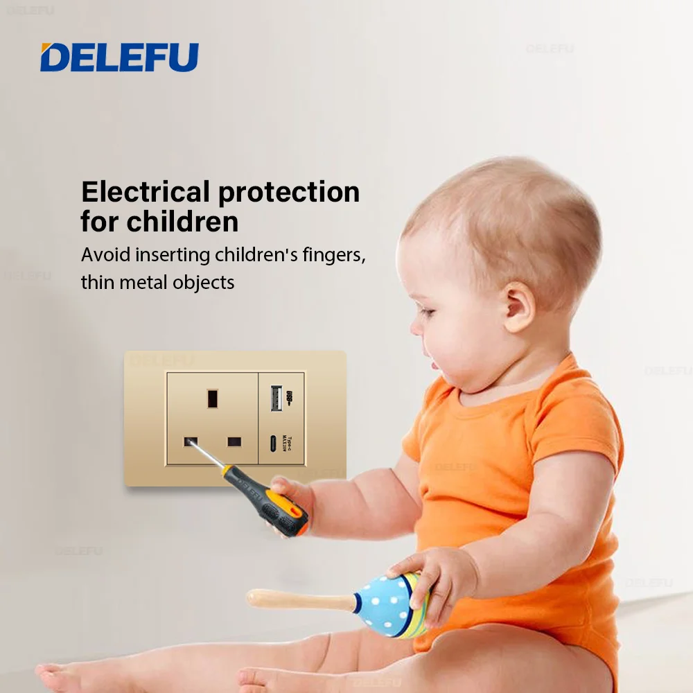 DELEFU Wall Switching power socket USB-C PC Gold panel UK series